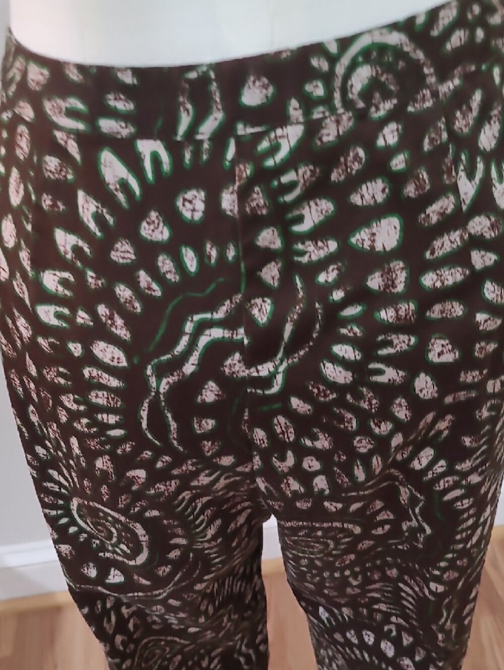 Ruby Rd. Two-Piece Batik-Print Matching Jacket and Pant Set - Size 8 - Picture 11 of 12